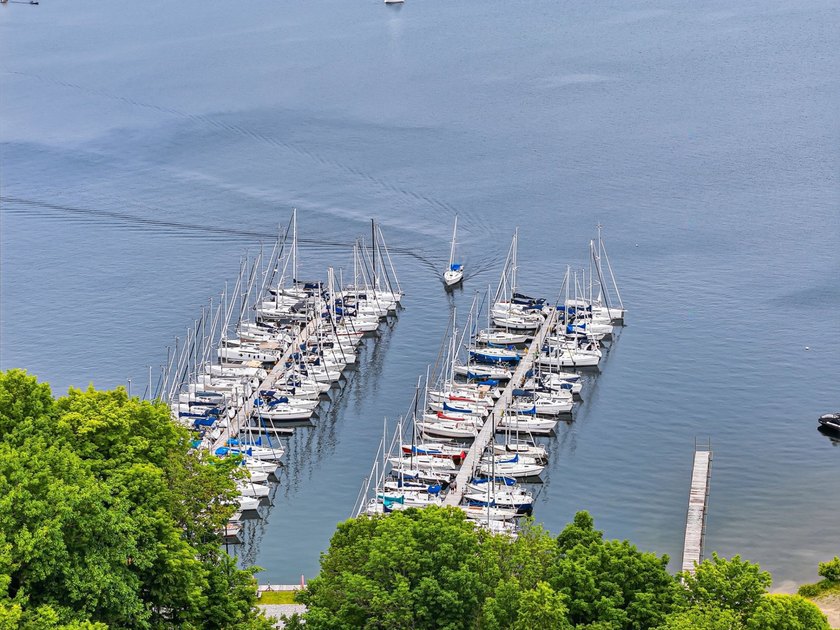 Situee a Austin, un secteur prise pres du Yacht Club de - photo 3