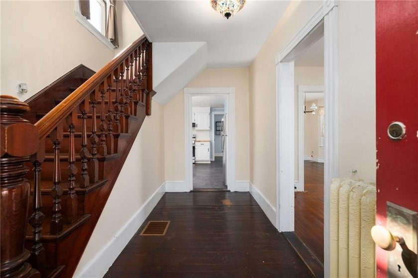 Traditional Newport Cottage off North Broadway neighborhood - photo 6