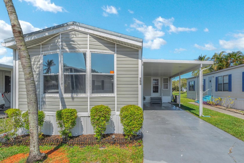 JUST LISTED!!! Lakefront 3BR/2BA with Florida room and tile - photo 5