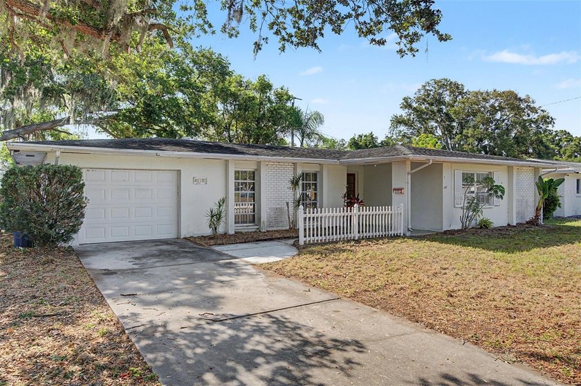 Auction Property. Discover the potential of this 2-bedroom - photo 3