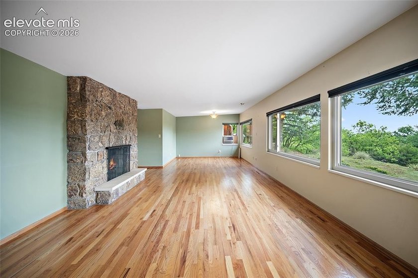 Welcome to this exceptional 5-bedroom, 3-bathroom home in Skyway - photo 2