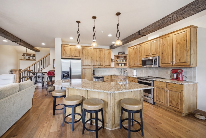 Enjoy the best of Flathead Lake living! - photo 11