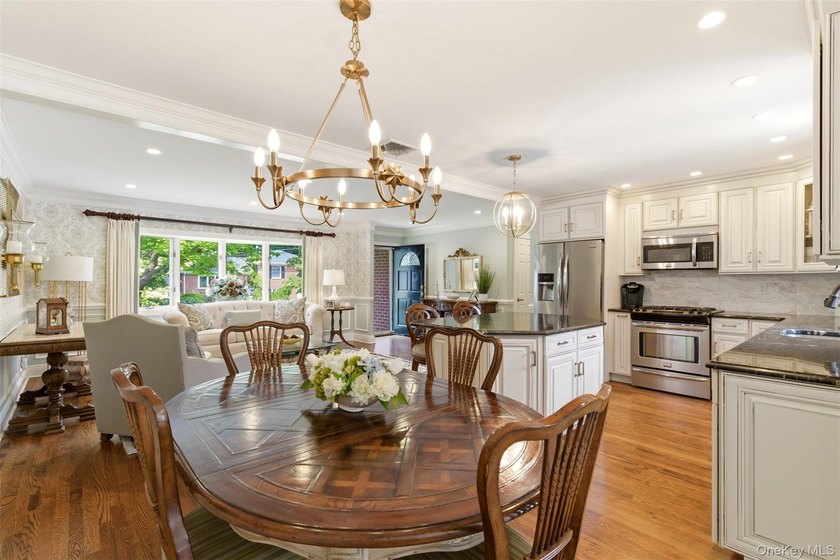 Beautifully Renovated Expanded Ranch Nested On A Quiet - photo 11