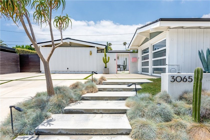 The spirit and charm of Parker Palm Springs is reflected in the - photo 35