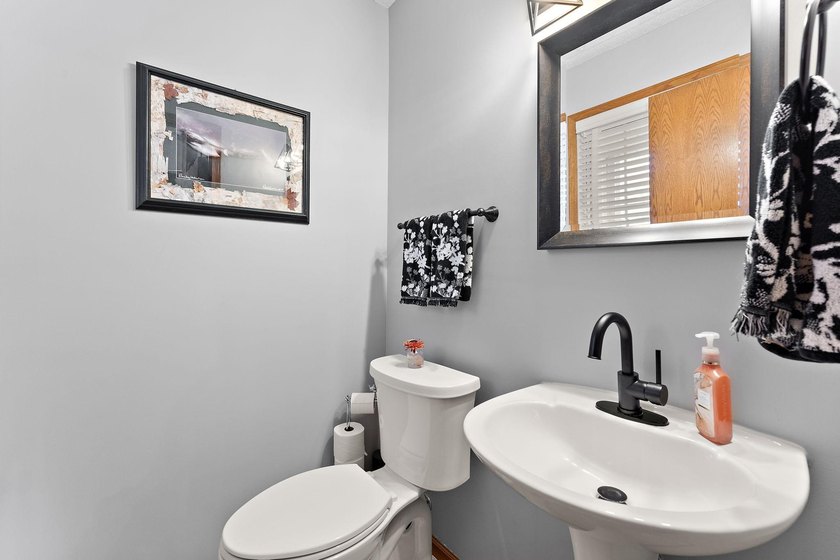 Price Improvement, Motivated Seller! Easy Lifestyle one level - photo 20