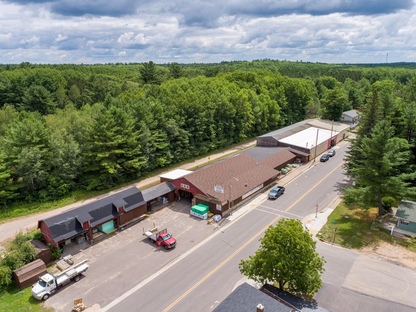 Lakeland Lumber &amp; Hardware - Great opportunity to be your own - photo 3