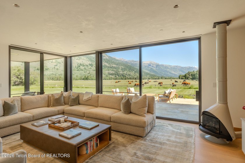 Tucked at the end of a quiet cul-de-sac in coveted Willowbrook - photo 34