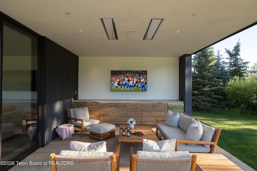 Tucked at the end of a quiet cul-de-sac in coveted Willowbrook - photo 36
