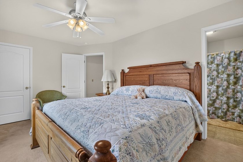 Enjoy easy coastal living in this beautifully maintained - photo 22