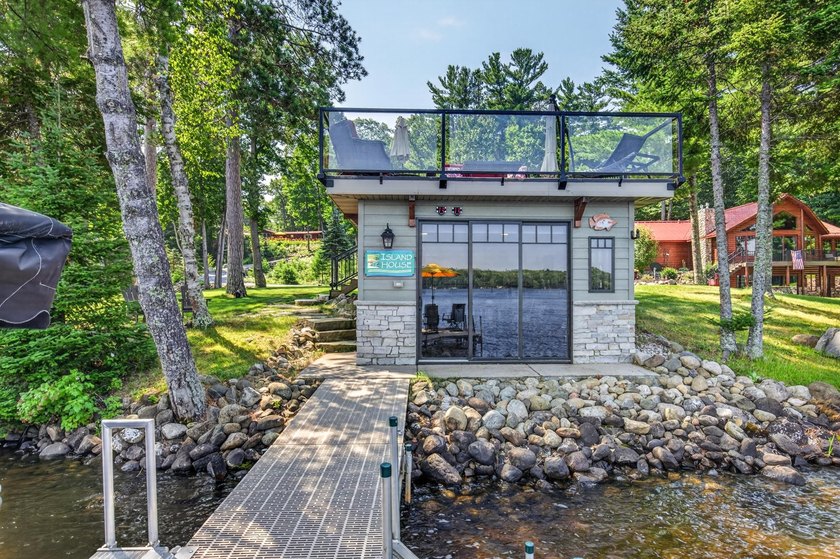 Northwoods Oasis!! Set on 2.7 acres with 270 feet of pristine - photo 5