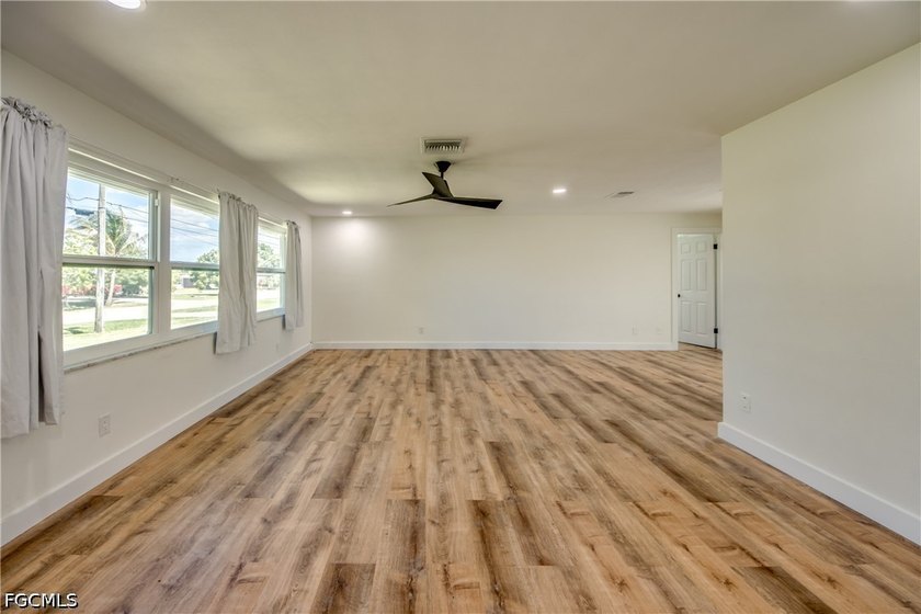 Experience the best of Southwest Florida living in this - photo 3