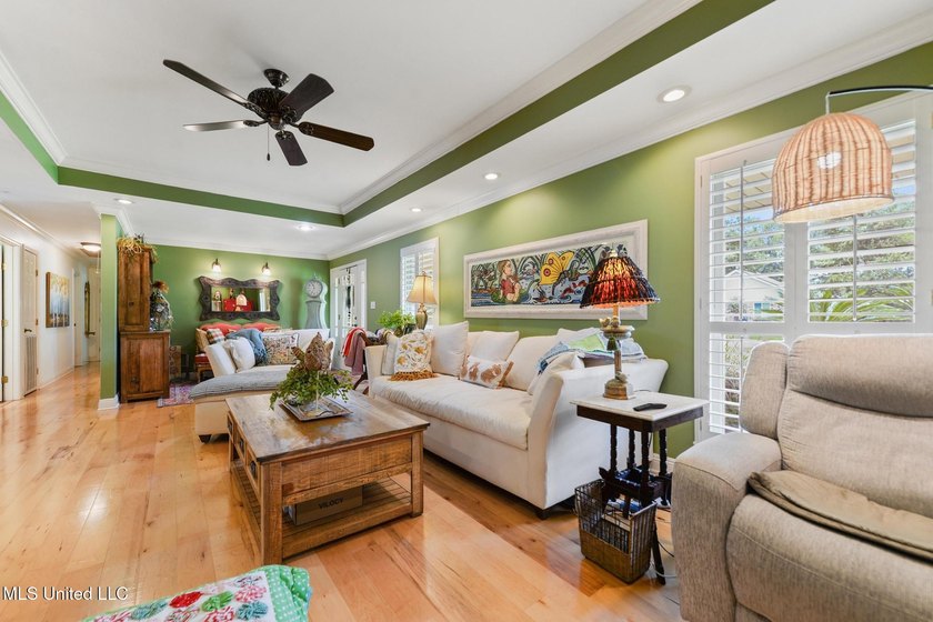 *** HUGE PRICE IMPROVEMENT!!!*** THERE ARE SO MANY THINGS TO - photo 6
