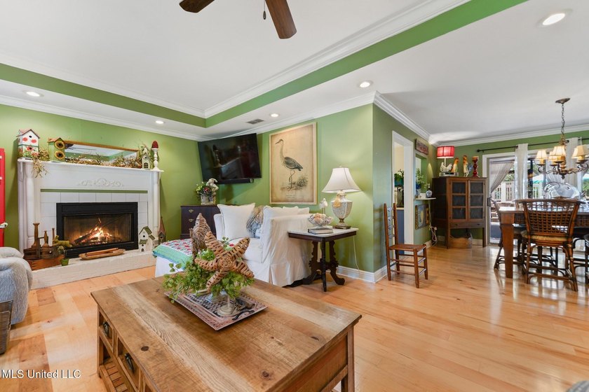 *** HUGE PRICE IMPROVEMENT!!!*** THERE ARE SO MANY THINGS TO - photo 8