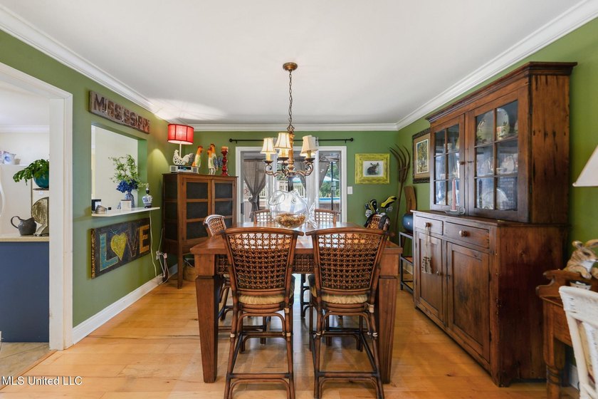 *** HUGE PRICE IMPROVEMENT!!!*** THERE ARE SO MANY THINGS TO - photo 9