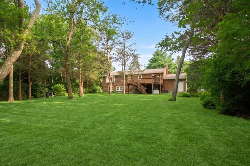 Welcome home! Delightful three bedroom, three bath home in super - photo 6