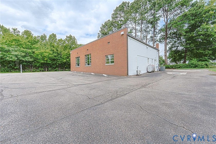 Commercial Opportunity in the Heart of Beaverdam. Originally - photo 8