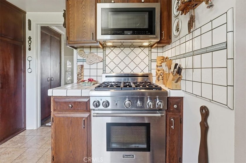 Discover Exceptional Living at 41 Hitching Post Drive: Priced - photo 20