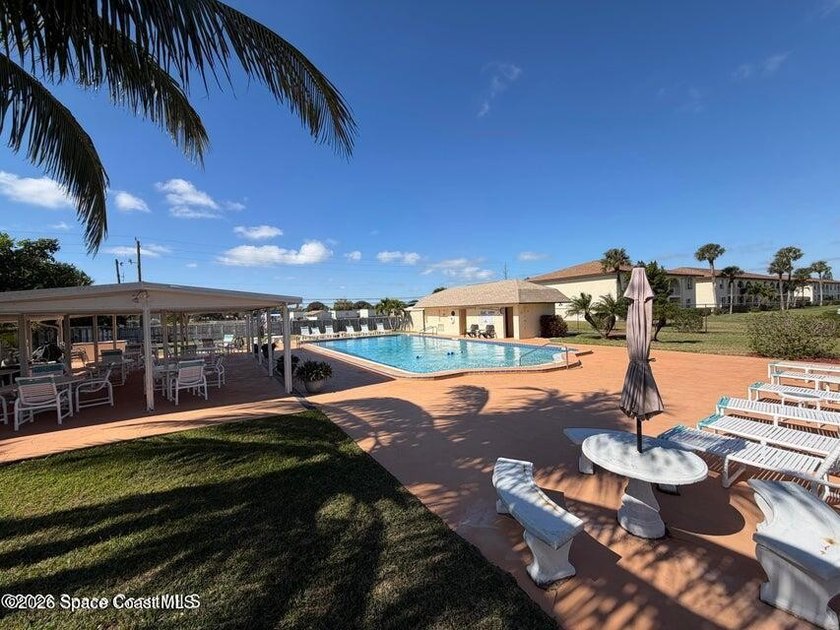 Well-maintained &amp; thoughtfully updated, this spacious condo is - photo 29