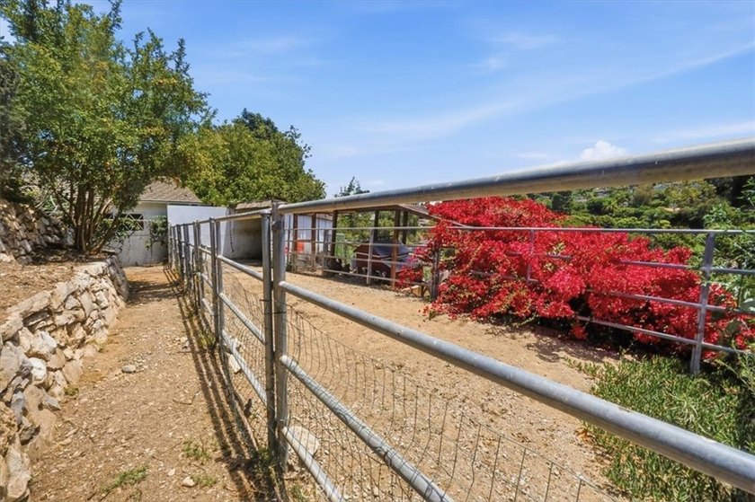 Discover Exceptional Living at 41 Hitching Post Drive: Priced - photo 40