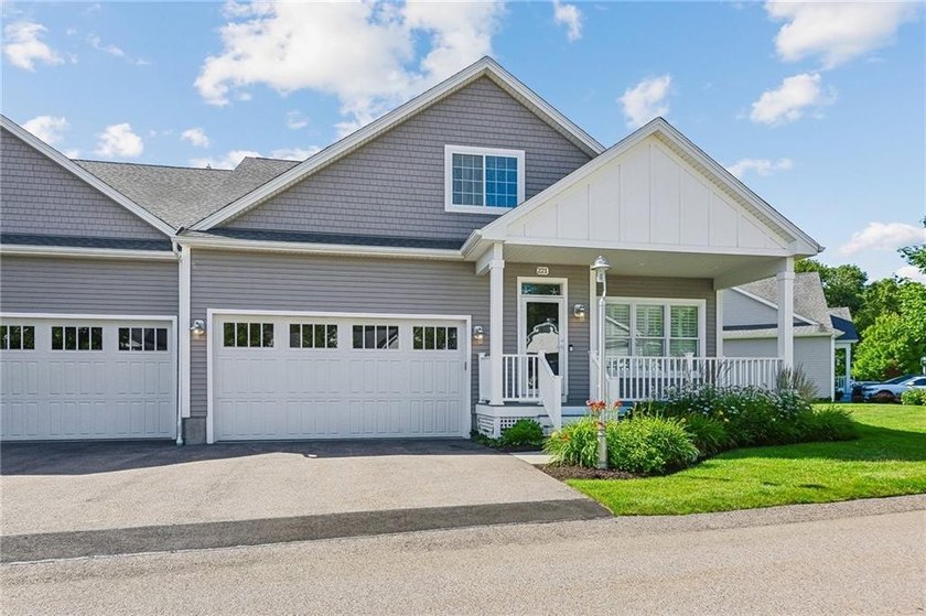 Welcome to Wickford Woods, a highly sought-after 55+ condominium - photo 3