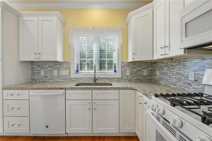 Welcome to Wickford Woods, a highly sought-after 55+ condominium - photo 10