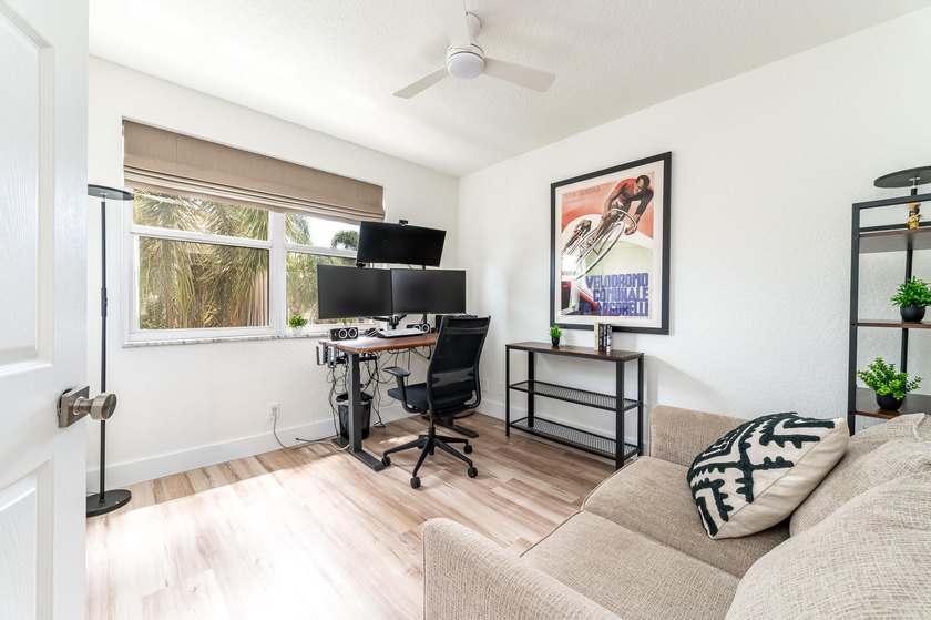 Beautifully renovated and move-in ready, this 5-bedroom, 4-bath - photo 16
