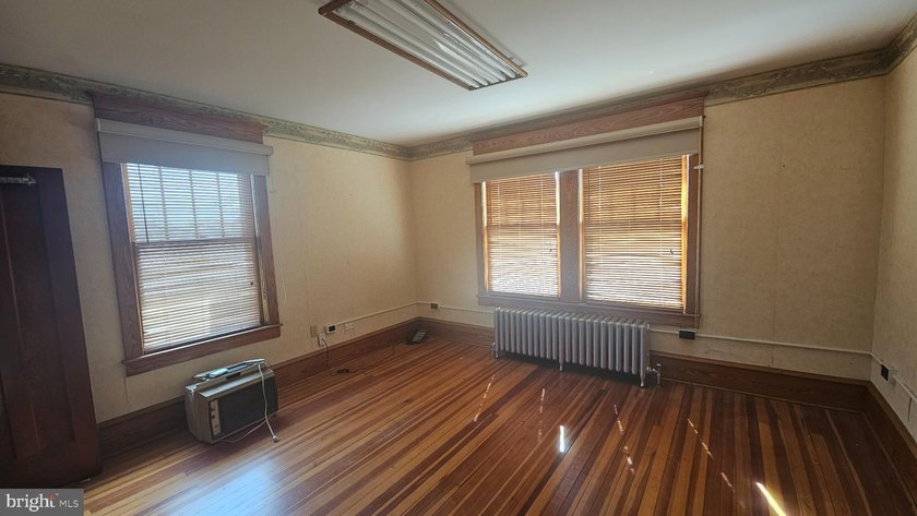 PRICE IMPROVEMENT! Don't miss this opportunity to own a - photo 10
