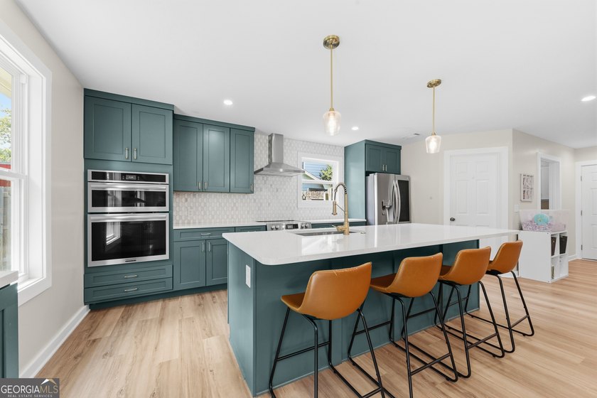Welcome to Creekside at Sugarmill, where custom updates and - photo 11