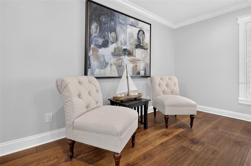 Impeccably Renovated Turn-Key Oasis with a Resort-Style - photo 11