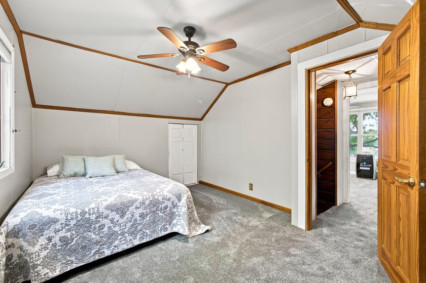 YOUR OWN LAKEFRONT SANCTUARY! Offering a much sought after - photo 21