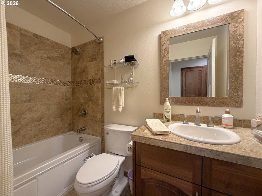 Built in 2018, this beautifully maintained custom home offers 1 - photo 30