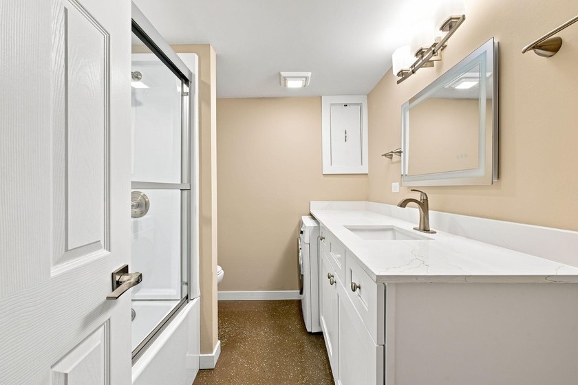YOUR OWN LAKEFRONT SANCTUARY! Offering a much sought after - photo 32