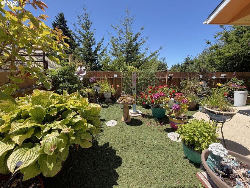 Built in 2018, this beautifully maintained custom home offers 1 - photo 37