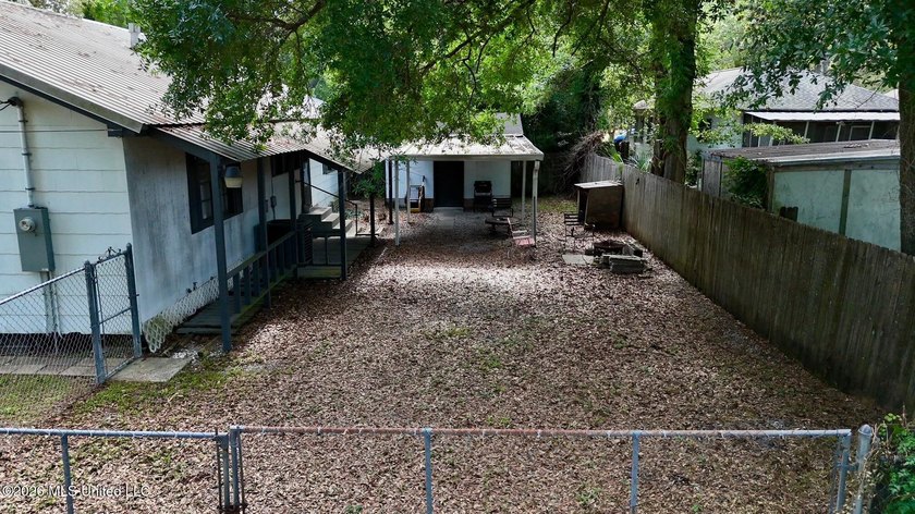 Priced to sell! As -is! $129.900 Just 4 blocks from the beach - photo 21