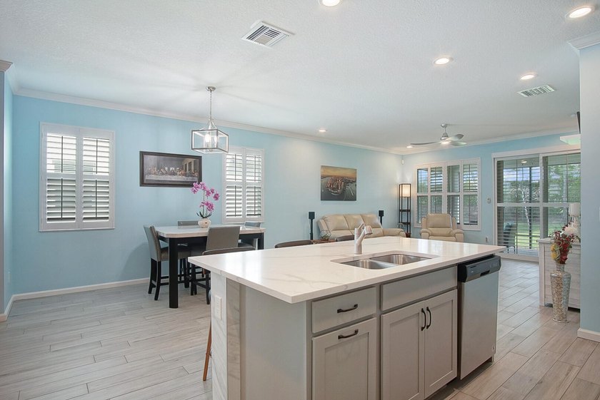 Endless natural light and low maintenance single-level living - photo 6