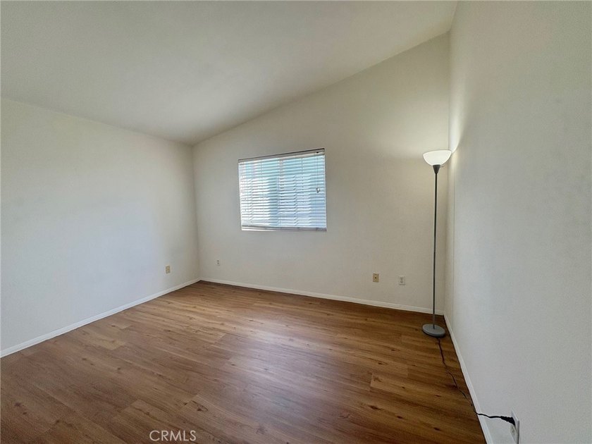 Beautiful 4-bedroom, 3-bath single-family home in a desirable - photo 11