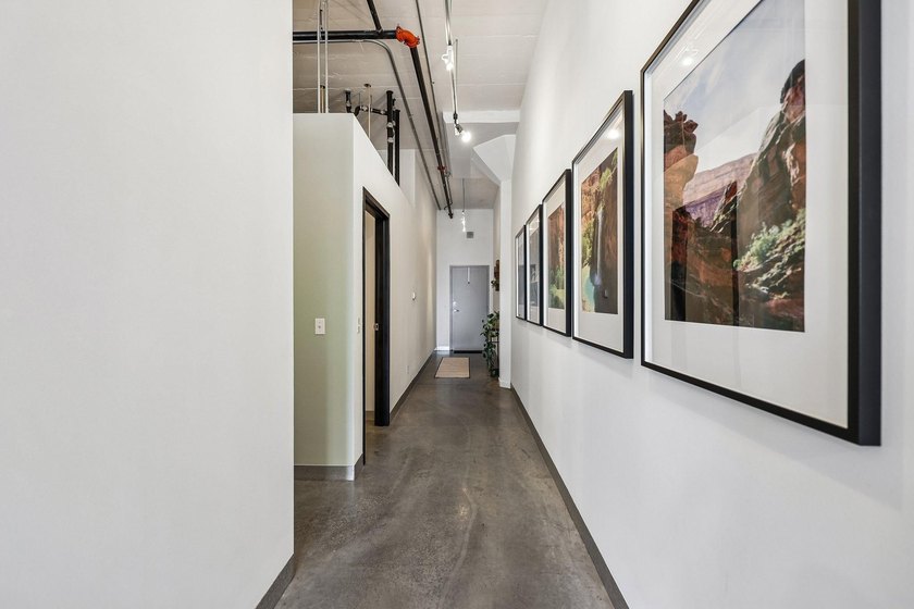 Historic Cream of Wheat factory loft in NE Minneapolis. A true - photo 11