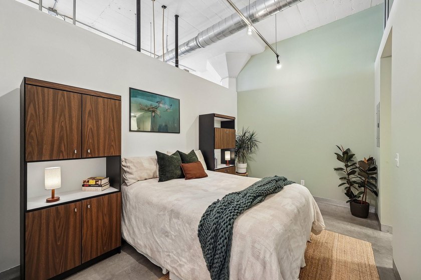 Historic Cream of Wheat factory loft in NE Minneapolis. A true - photo 14