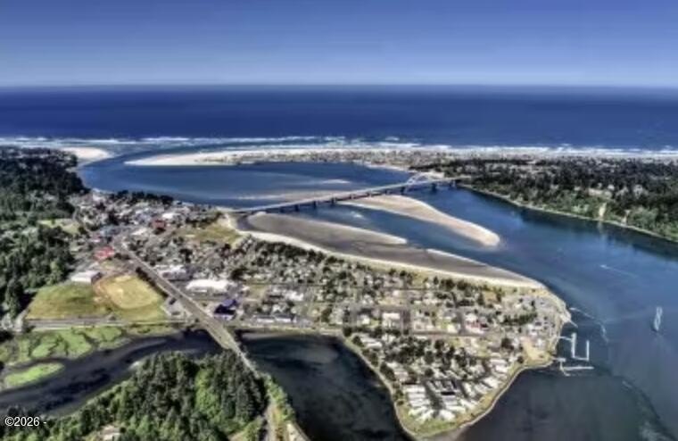 Minutes from Alsea Bay, the ocean, and some of the best fishing - photo 23