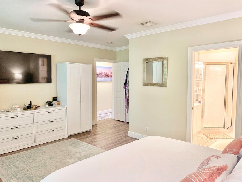 Located in an upscale, relaxed, coastal beach town of East - photo 23