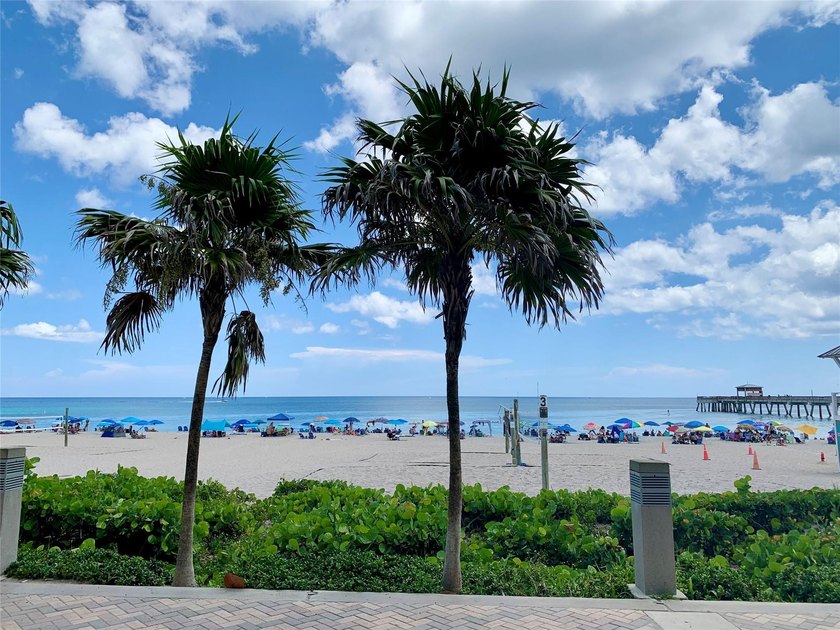 Located in an upscale, relaxed, coastal beach town of East - photo 46