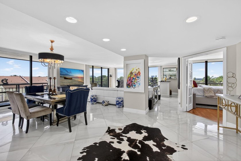 Enjoy this beautiful open floor plan with ceiling to floor - photo 5