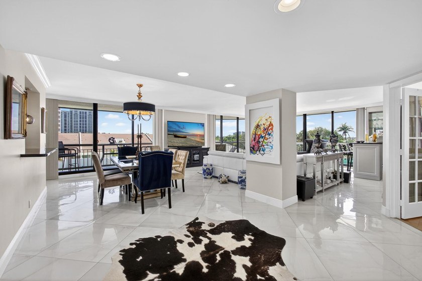 Enjoy this beautiful open floor plan with ceiling to floor - photo 6