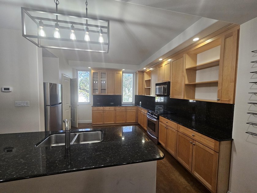 Welcome to SoNew Lofts in the heart of Fort Lauderdale! This - photo 13