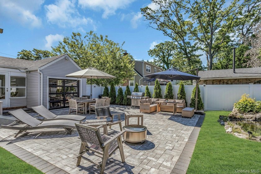 Welcome to this completely updated Cape in the Terrace area of - photo 14