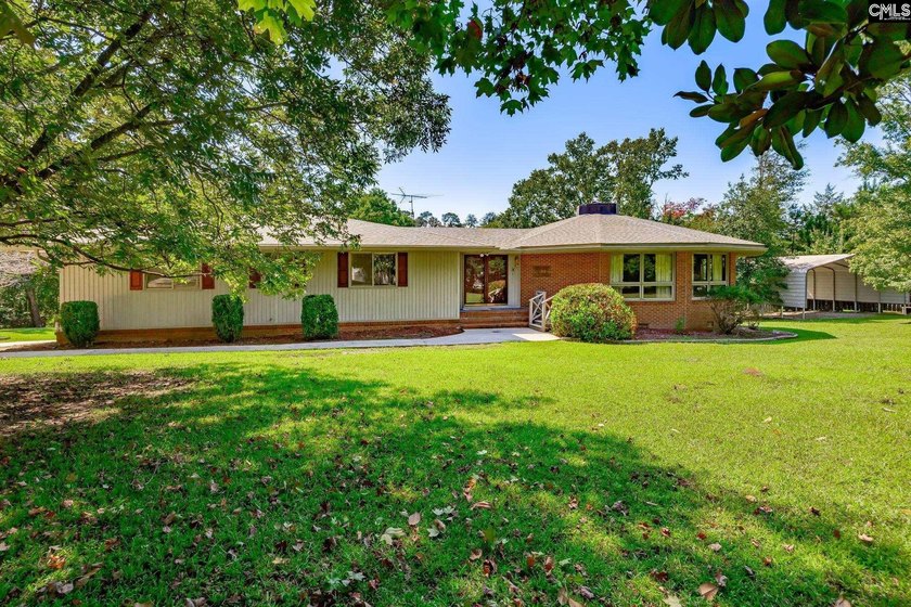 Discover 539 Circle H Woods in Prosperity where timeless design - photo 6