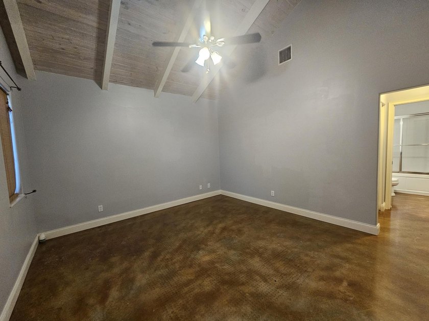 Welcome to SoNew Lofts in the heart of Fort Lauderdale! This - photo 16