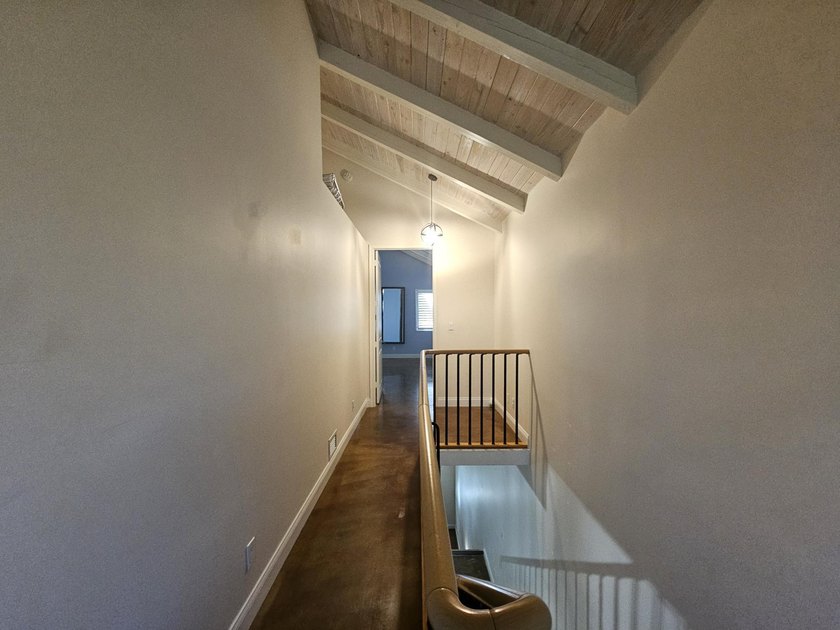 Welcome to SoNew Lofts in the heart of Fort Lauderdale! This - photo 21