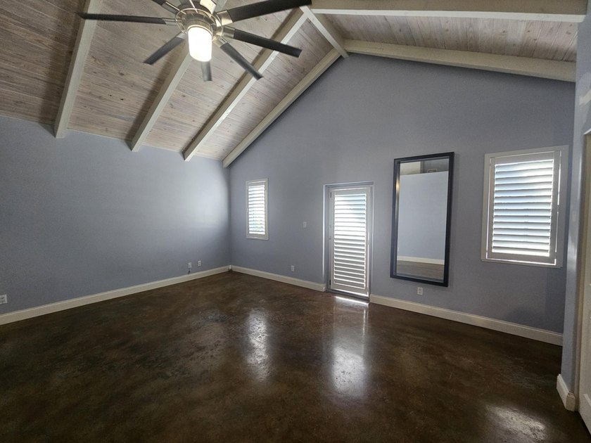 Welcome to SoNew Lofts in the heart of Fort Lauderdale! This - photo 22