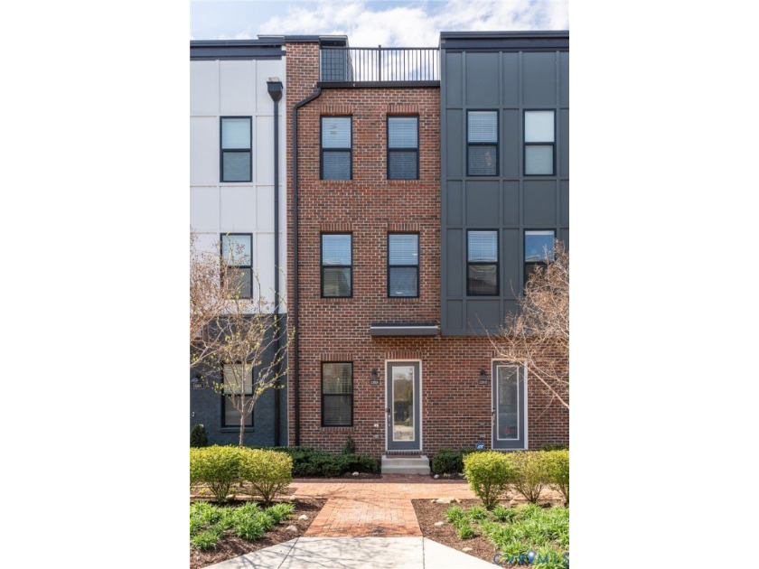 Experience elevated city living in this exceptional modern 3 Bed - photo 3